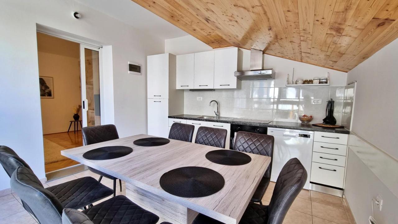 Apartment Hana Omiš Kültér fotó