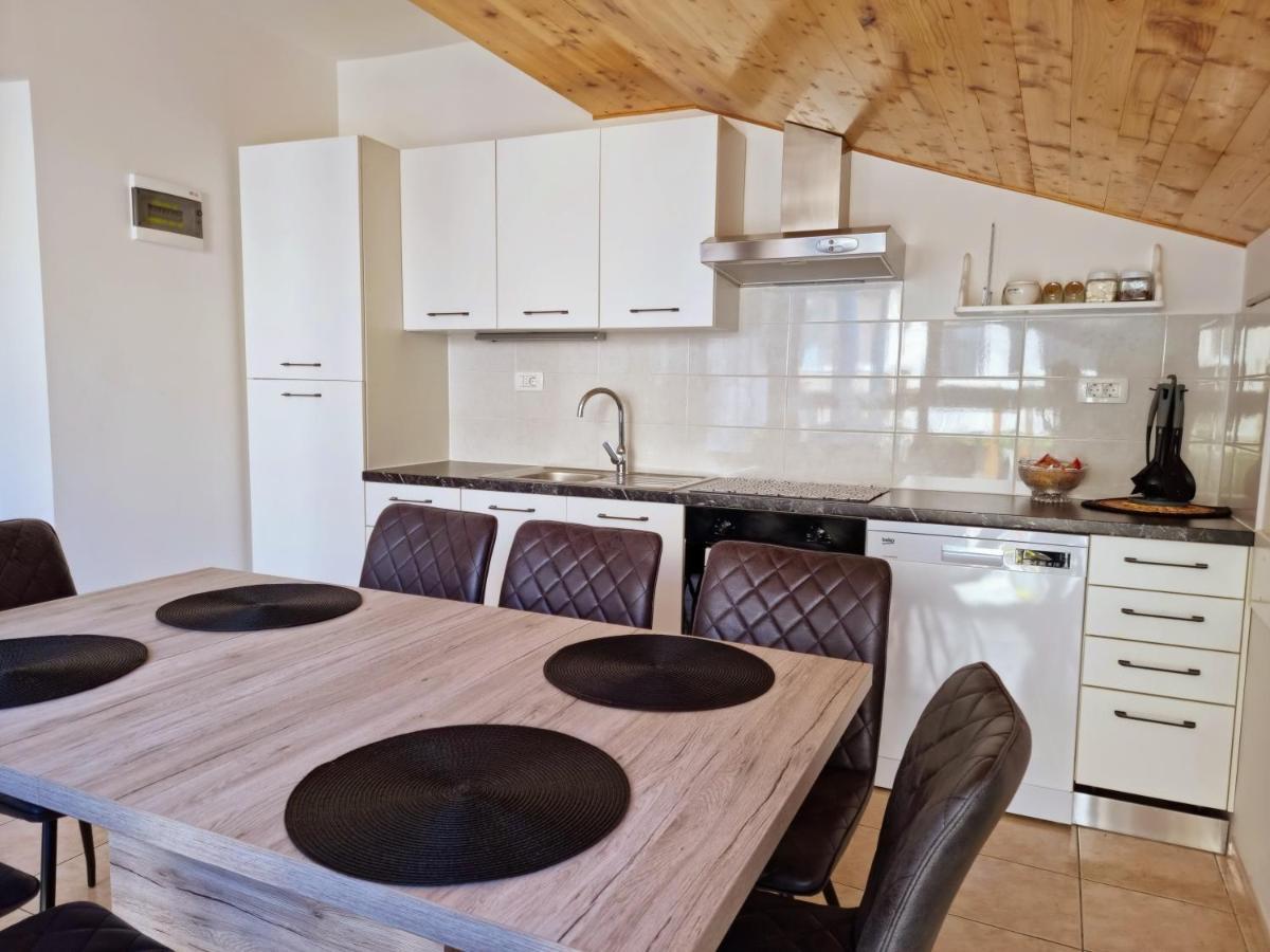 Apartment Hana Omiš Kültér fotó