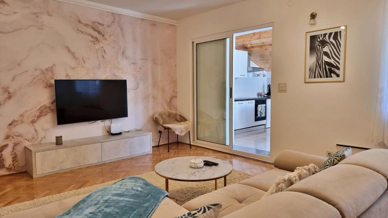 Apartment Hana Omiš Kültér fotó