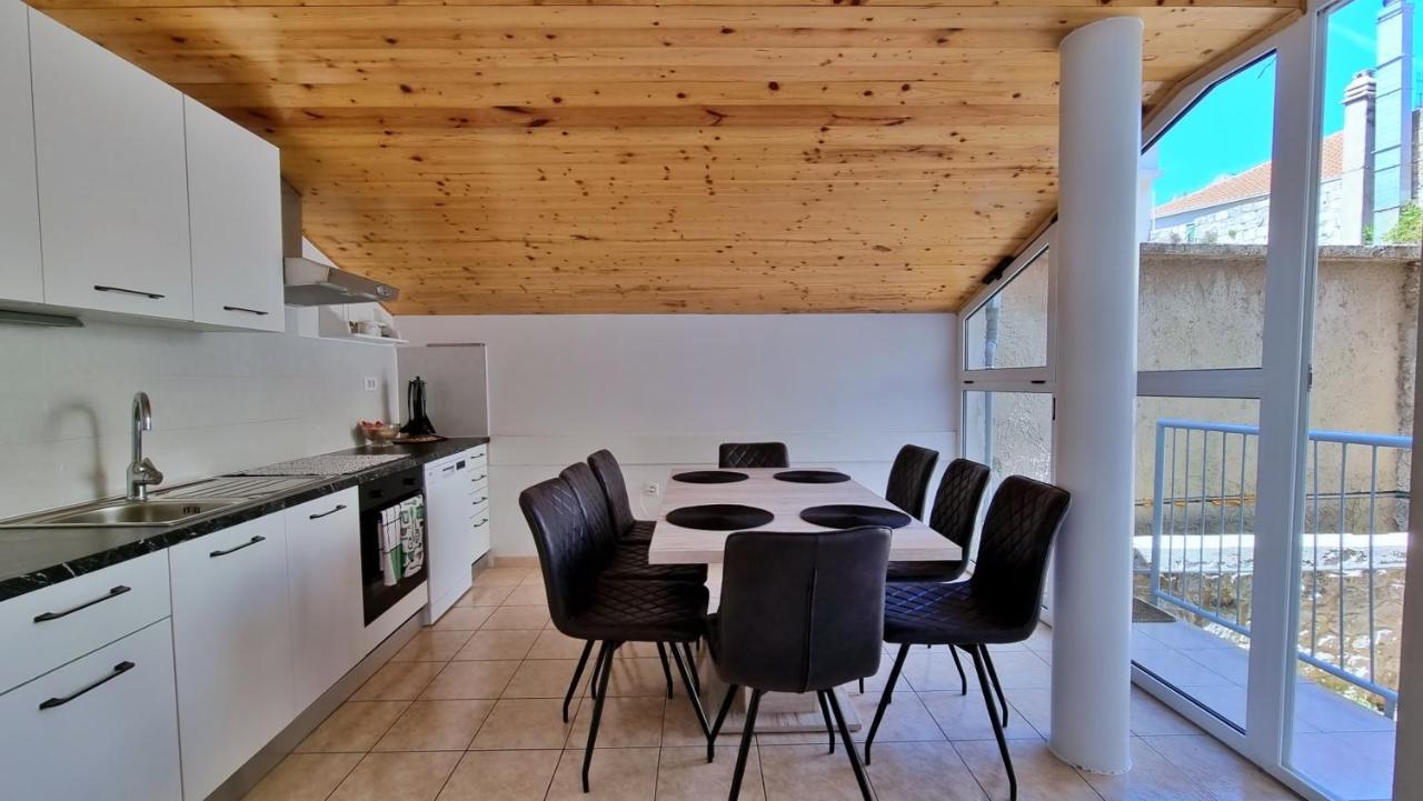 Apartment Hana Omiš Kültér fotó